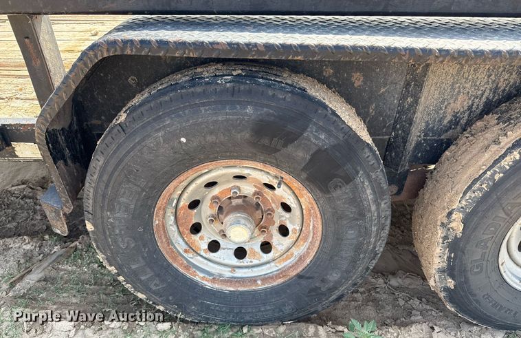 image for item ED5735 2011 Parker utility trailer