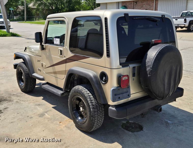 image for item EF1498 2002 Jeep Wrangler Sport SUV