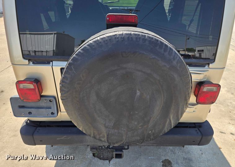 image for item EF1498 2002 Jeep Wrangler Sport SUV