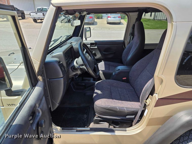 image for item EF1498 2002 Jeep Wrangler Sport SUV