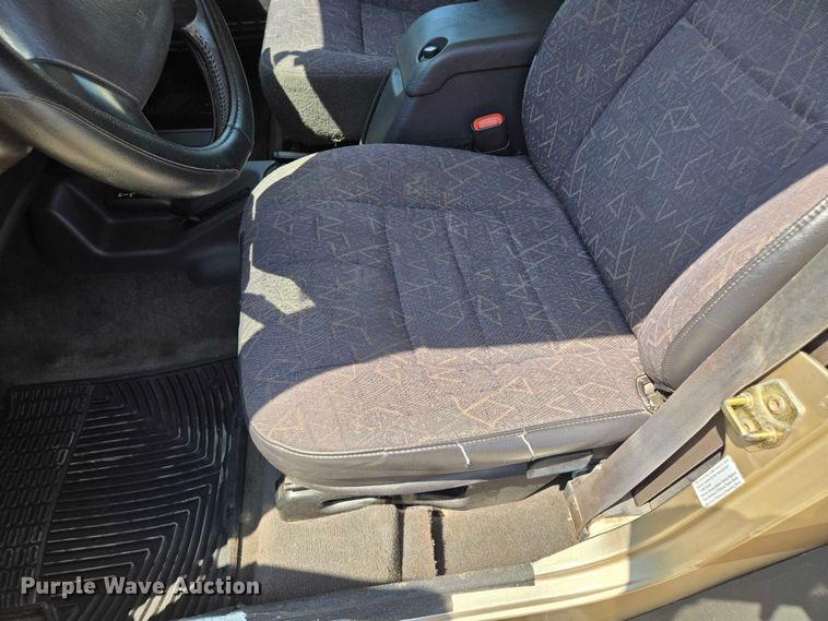 image for item EF1498 2002 Jeep Wrangler Sport SUV