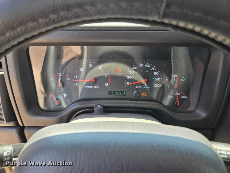 image for item EF1498 2002 Jeep Wrangler Sport SUV