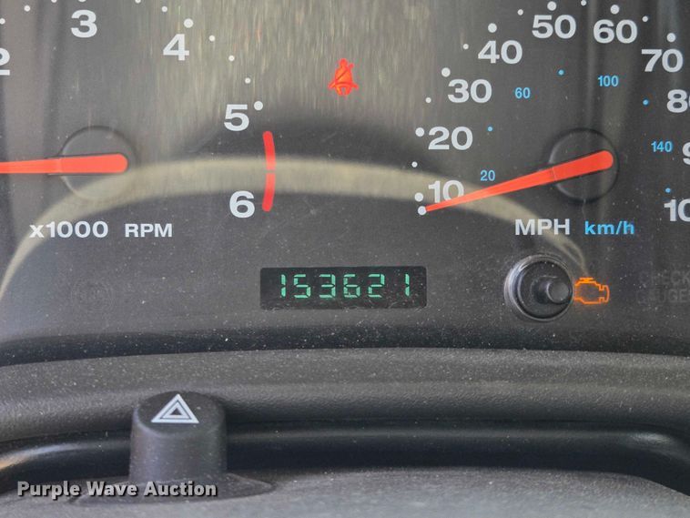 image for item EF1498 2002 Jeep Wrangler Sport SUV