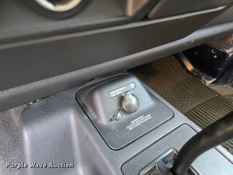 image for item EF1498 2002 Jeep Wrangler Sport SUV