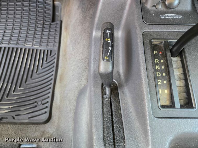 image for item EF1498 2002 Jeep Wrangler Sport SUV