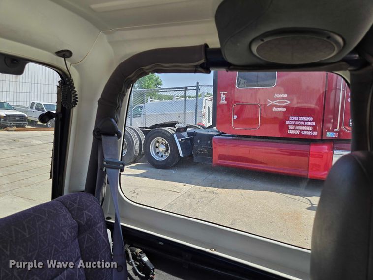 image for item EF1498 2002 Jeep Wrangler Sport SUV