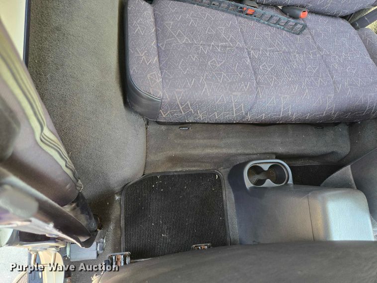 image for item EF1498 2002 Jeep Wrangler Sport SUV