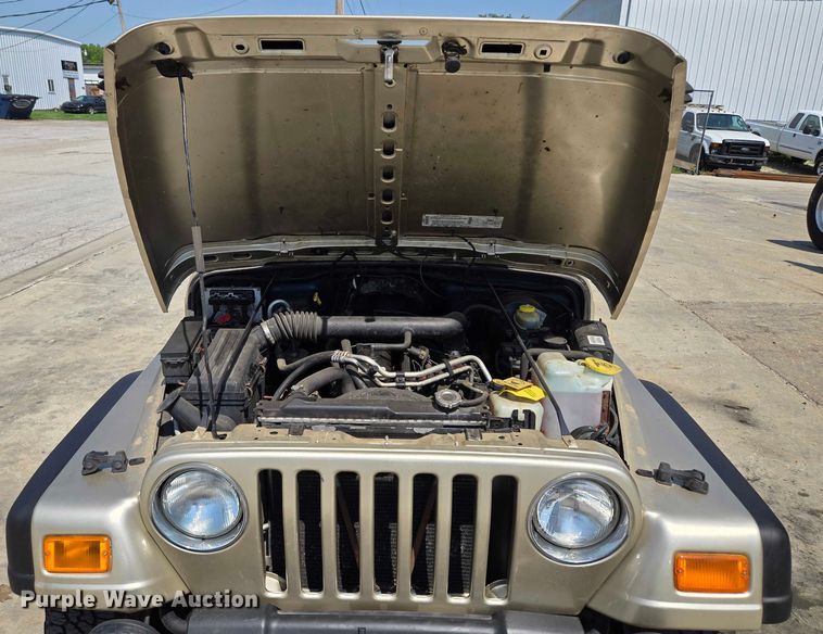 image for item EF1498 2002 Jeep Wrangler Sport SUV