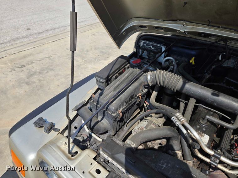 image for item EF1498 2002 Jeep Wrangler Sport SUV