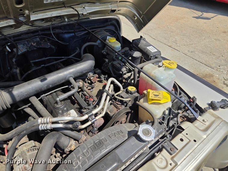 image for item EF1498 2002 Jeep Wrangler Sport SUV