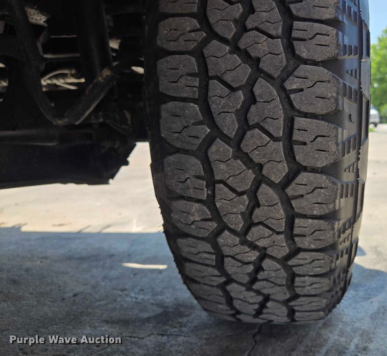 image for item EF1498 2002 Jeep Wrangler Sport SUV