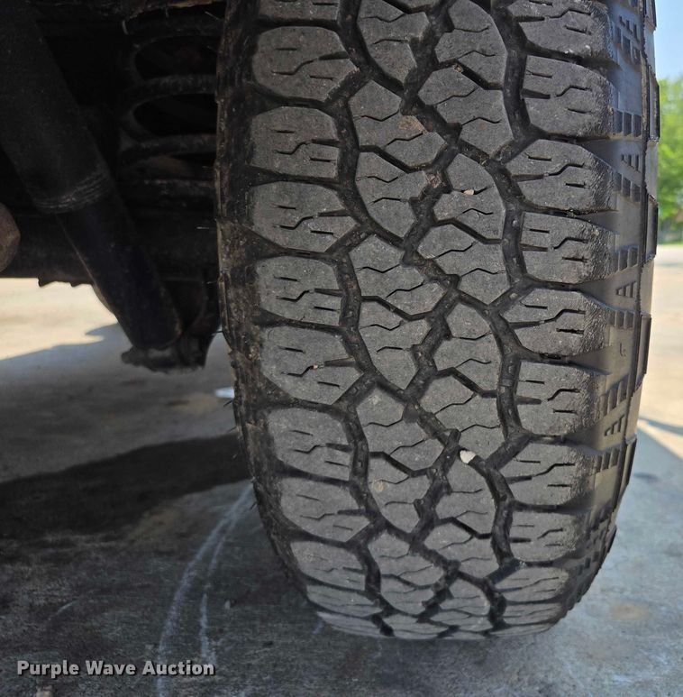 image for item EF1498 2002 Jeep Wrangler Sport SUV