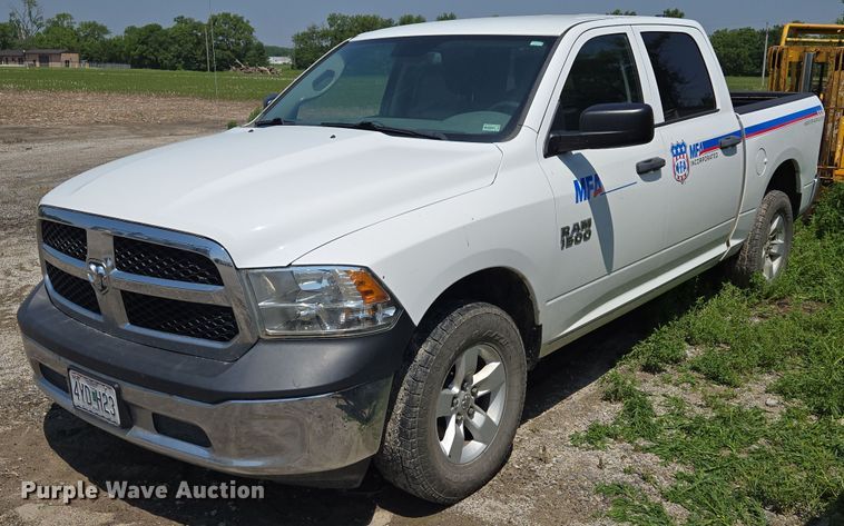 image for item EF1507 2015 Dodge Ram 1500  Crew Cab pickup truck