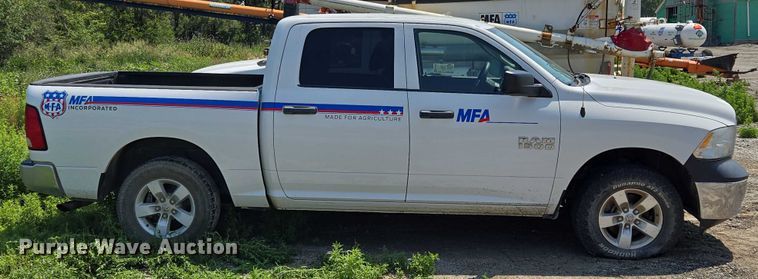 image for item EF1507 2015 Dodge Ram 1500  Crew Cab pickup truck