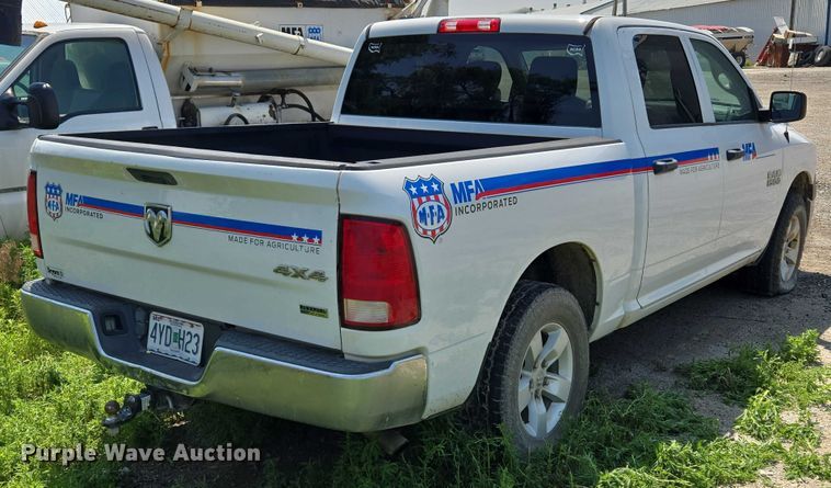 image for item EF1507 2015 Dodge Ram 1500  Crew Cab pickup truck