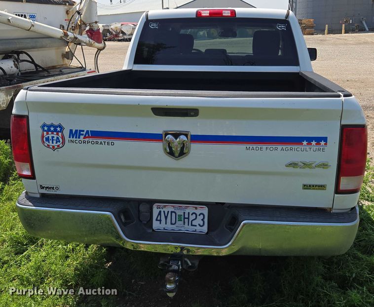 image for item EF1507 2015 Dodge Ram 1500  Crew Cab pickup truck