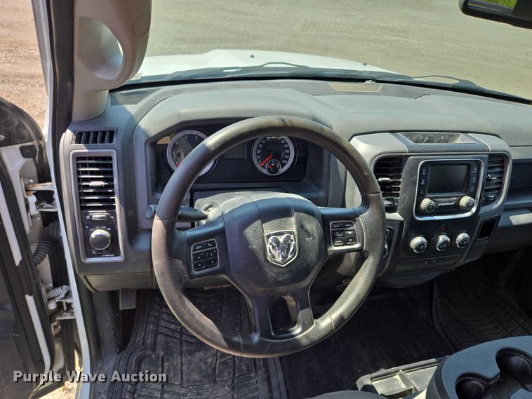 image for item EF1507 2015 Dodge Ram 1500  Crew Cab pickup truck