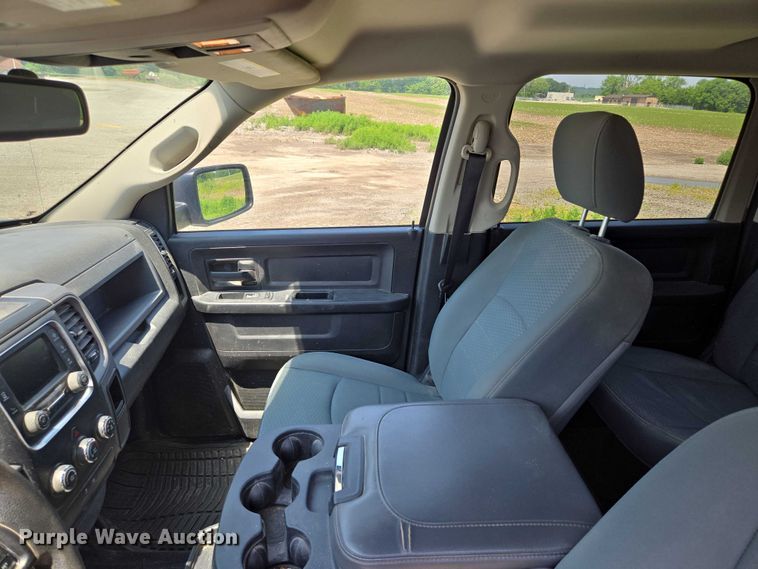 image for item EF1507 2015 Dodge Ram 1500  Crew Cab pickup truck