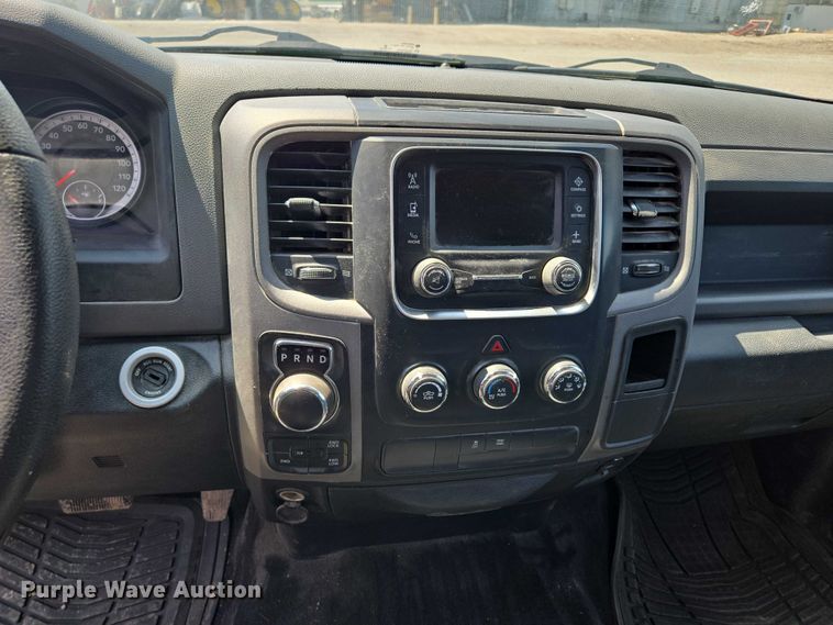 image for item EF1507 2015 Dodge Ram 1500  Crew Cab pickup truck