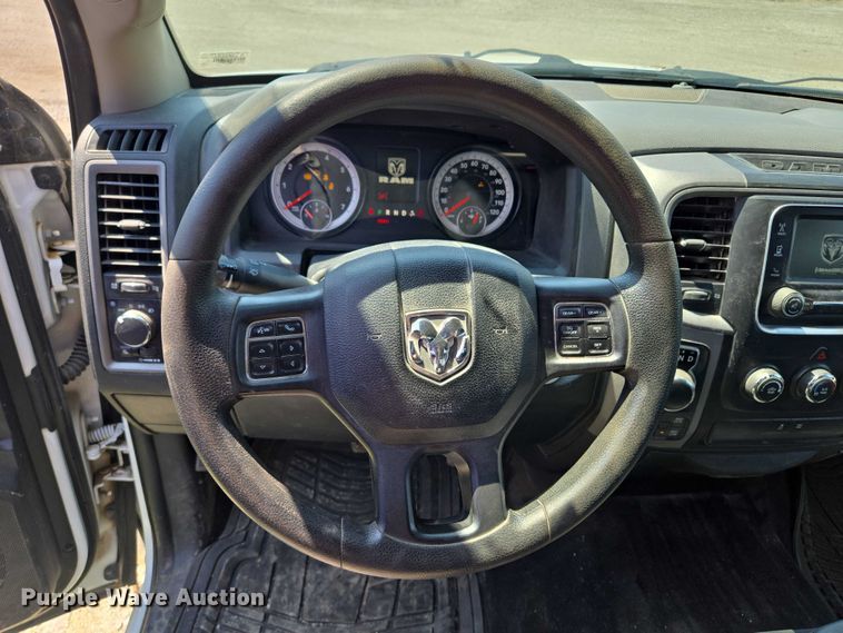 image for item EF1507 2015 Dodge Ram 1500  Crew Cab pickup truck