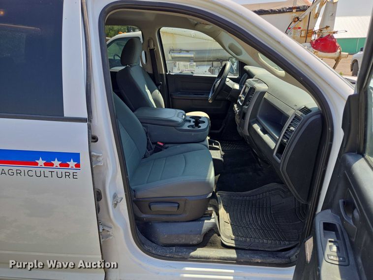 image for item EF1507 2015 Dodge Ram 1500  Crew Cab pickup truck