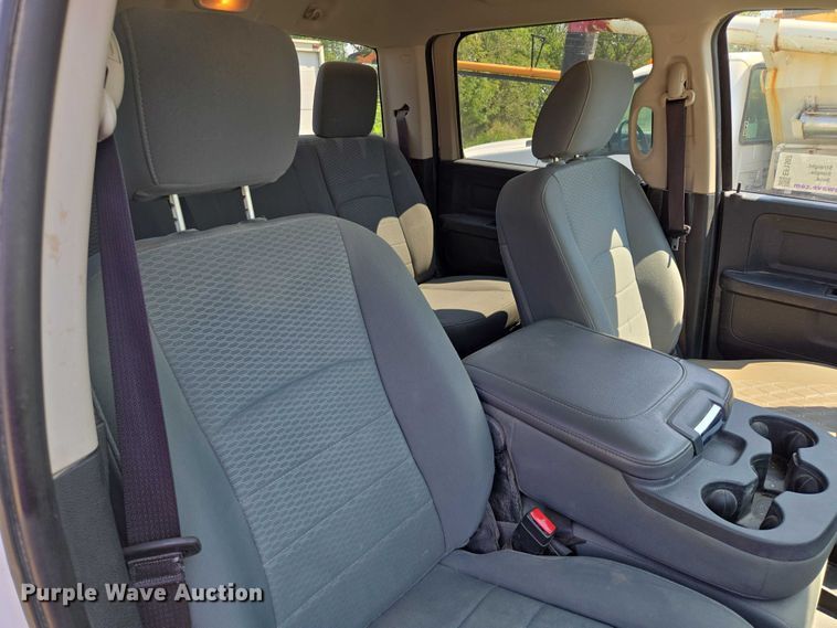 image for item EF1507 2015 Dodge Ram 1500  Crew Cab pickup truck