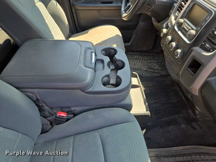 image for item EF1507 2015 Dodge Ram 1500  Crew Cab pickup truck