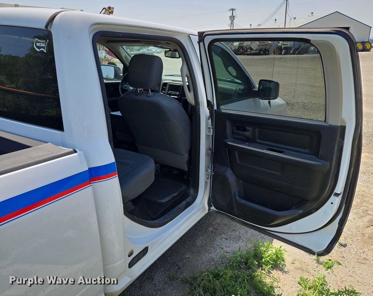 image for item EF1507 2015 Dodge Ram 1500  Crew Cab pickup truck