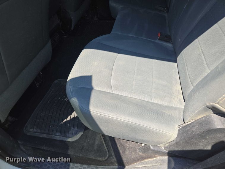 image for item EF1507 2015 Dodge Ram 1500  Crew Cab pickup truck