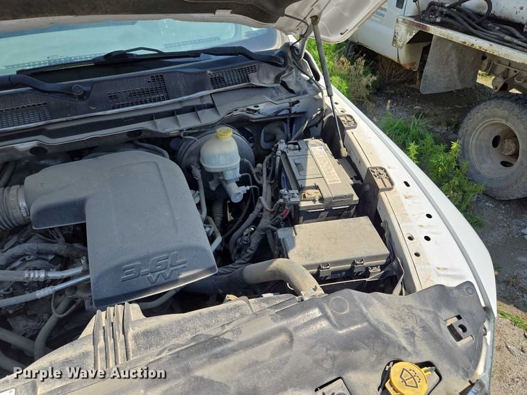 image for item EF1507 2015 Dodge Ram 1500  Crew Cab pickup truck