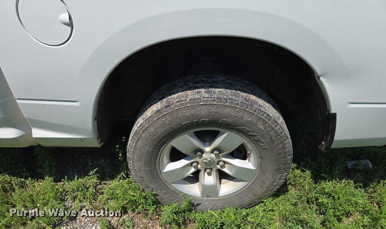image for item EF1507 2015 Dodge Ram 1500  Crew Cab pickup truck
