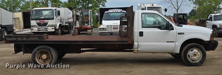 image for item EF1515 2000 Ford F550 Super Duty flatbed truck