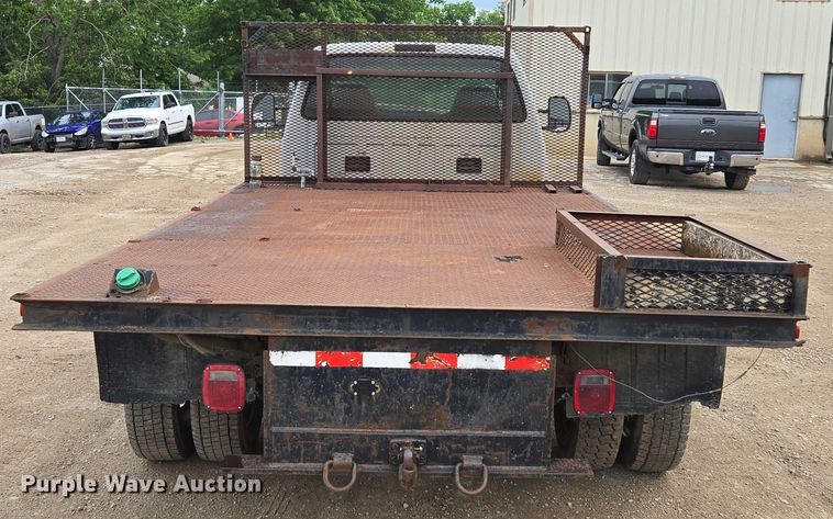 image for item EF1515 2000 Ford F550 Super Duty flatbed truck