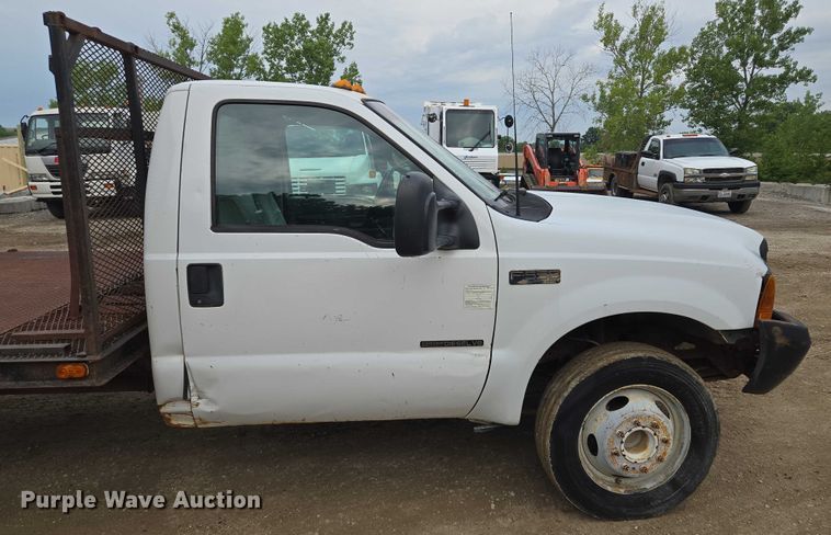image for item EF1515 2000 Ford F550 Super Duty flatbed truck