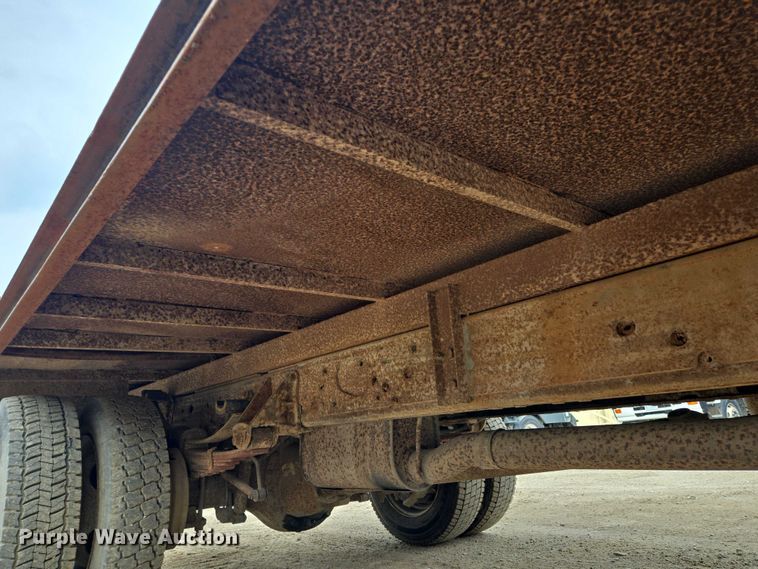 image for item EF1515 2000 Ford F550 Super Duty flatbed truck