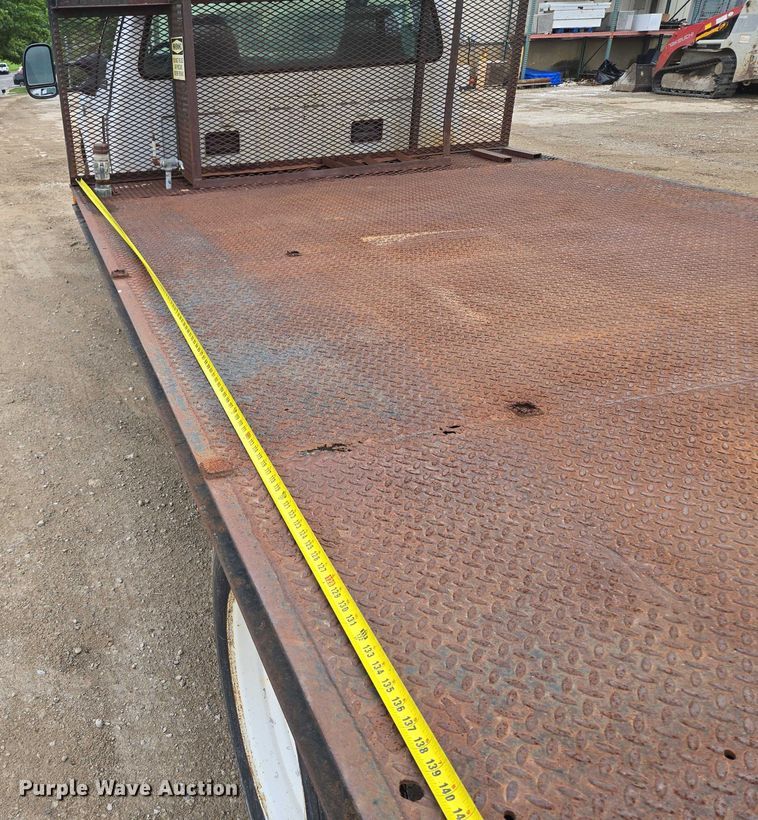 image for item EF1515 2000 Ford F550 Super Duty flatbed truck