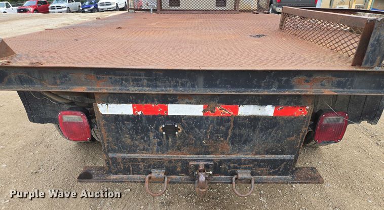image for item EF1515 2000 Ford F550 Super Duty flatbed truck