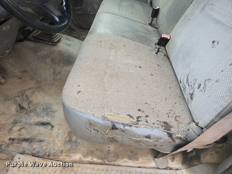 image for item EF1515 2000 Ford F550 Super Duty flatbed truck