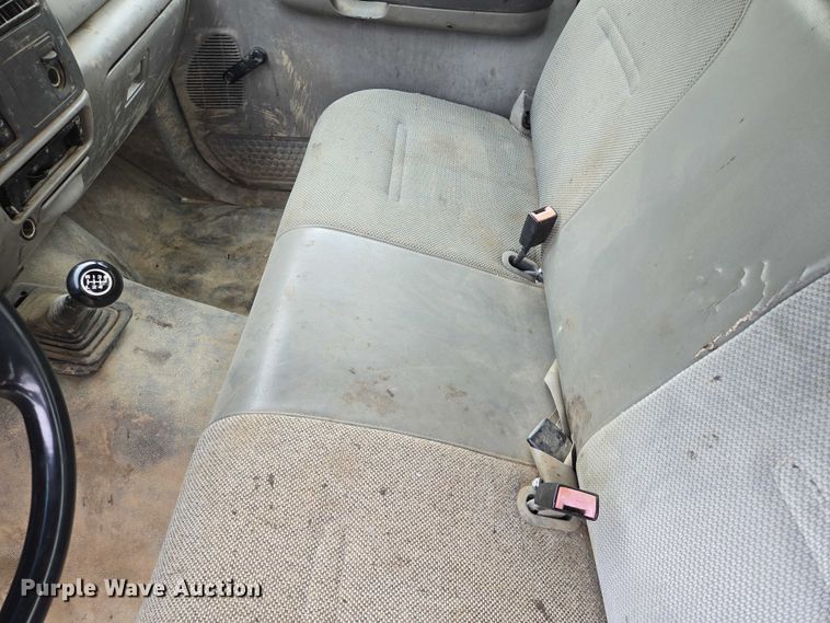 image for item EF1515 2000 Ford F550 Super Duty flatbed truck