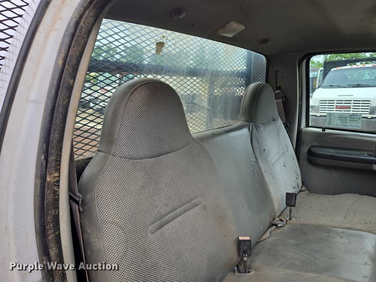 image for item EF1515 2000 Ford F550 Super Duty flatbed truck