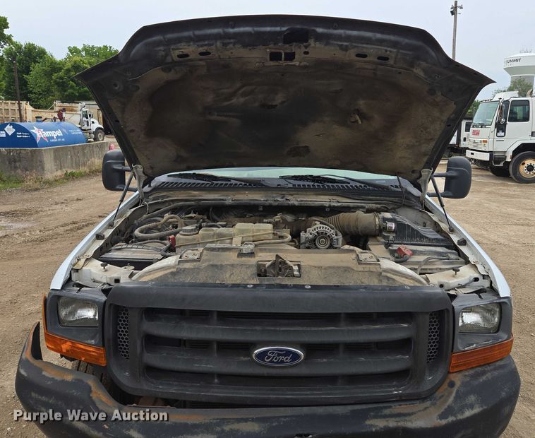 image for item EF1515 2000 Ford F550 Super Duty flatbed truck