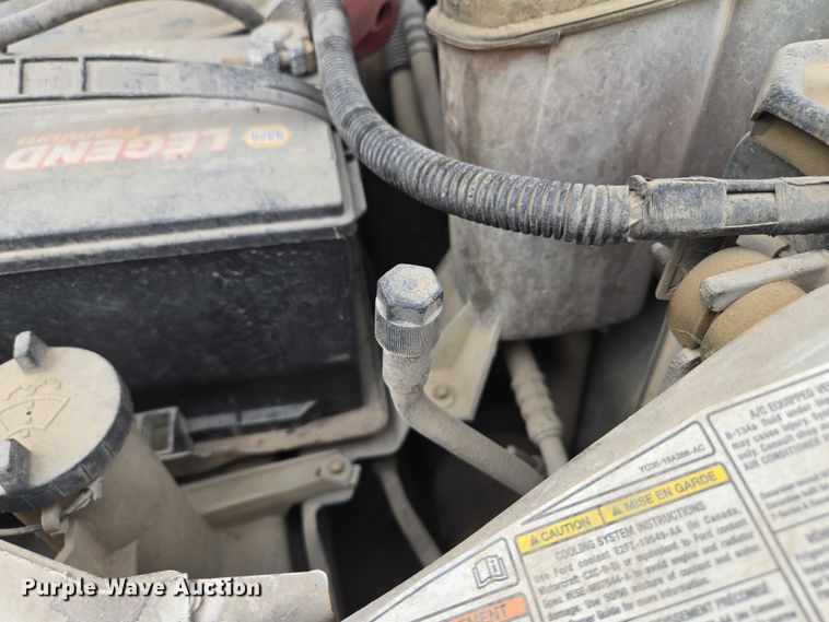 image for item EF1515 2000 Ford F550 Super Duty flatbed truck