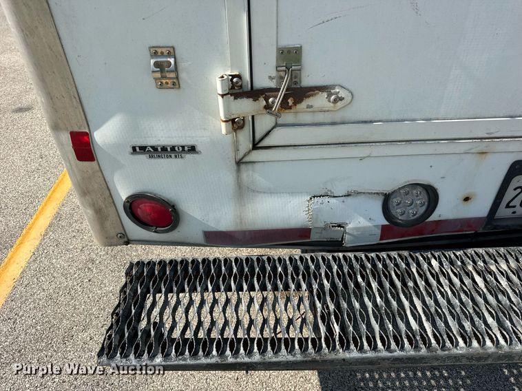 image for item EF2052 2007 Chevrolet Express box truck