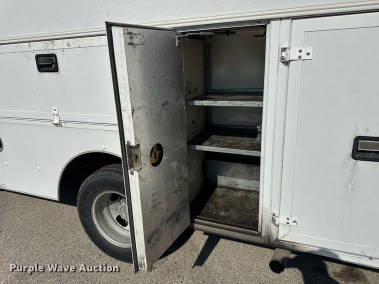 image for item EF2052 2007 Chevrolet Express box truck