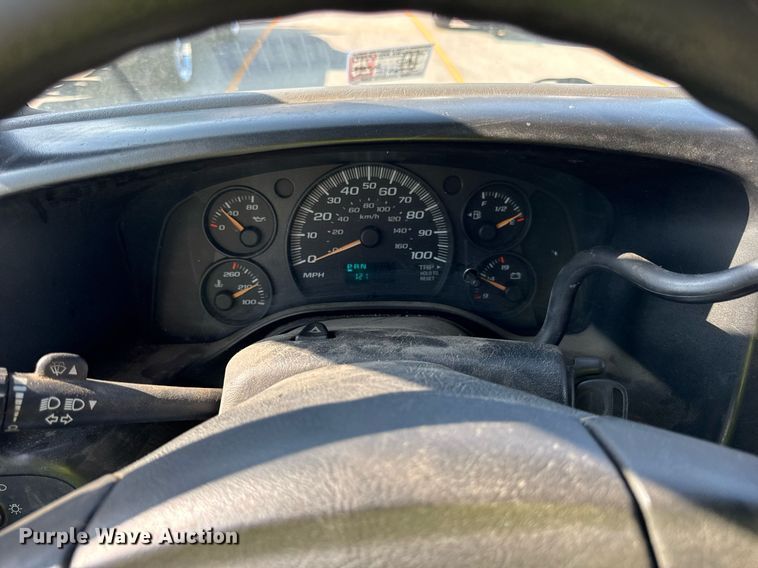 image for item EF2052 2007 Chevrolet Express box truck