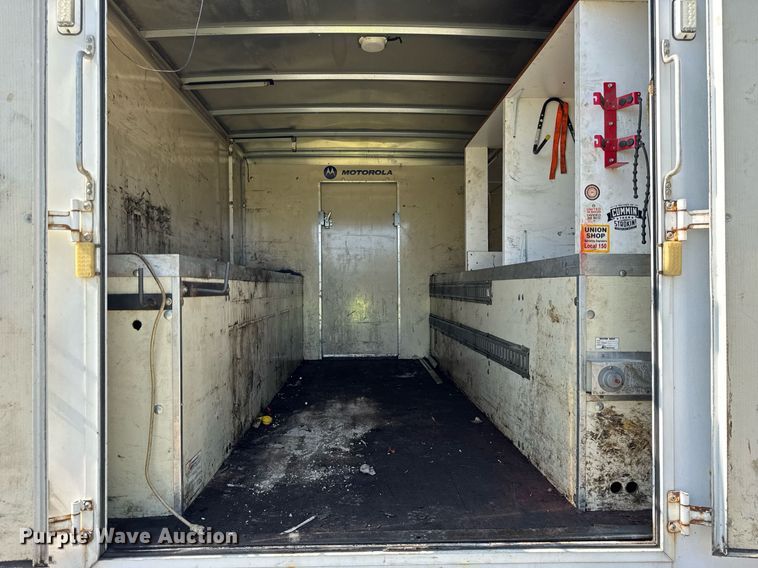 image for item EF2052 2007 Chevrolet Express box truck