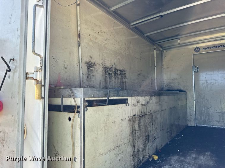 image for item EF2052 2007 Chevrolet Express box truck