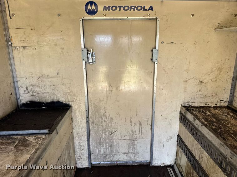 image for item EF2052 2007 Chevrolet Express box truck