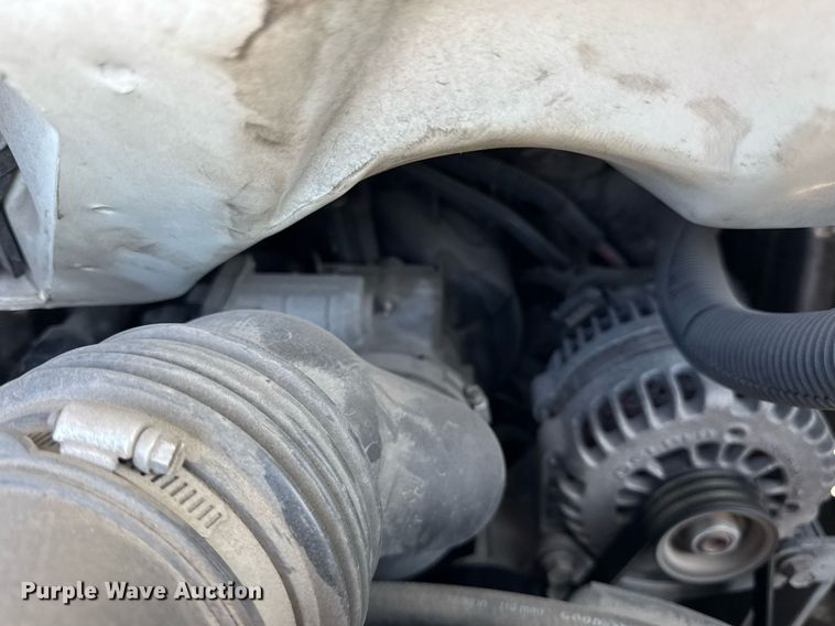 image for item EF2052 2007 Chevrolet Express box truck