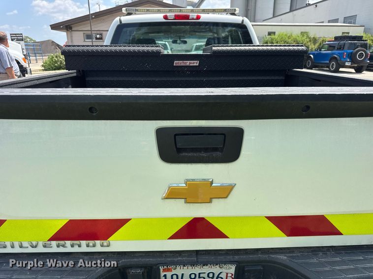 image for item EF2059 2012 Chevrolet Silverado 1500 Ext. Cab pickup truck